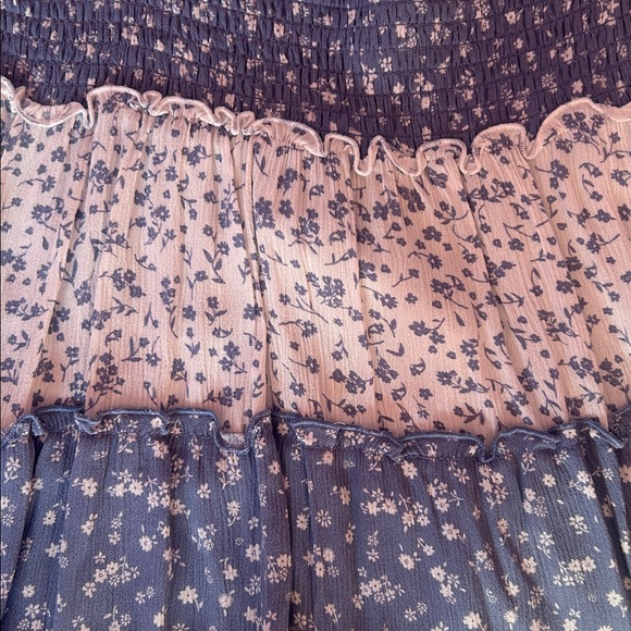 Hippie Rose Floral Blue and White Women's Skirt - Picture 2 of 3